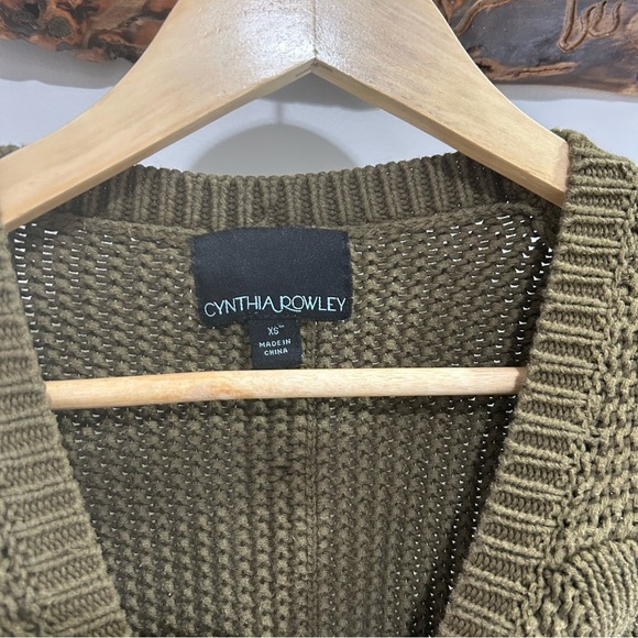 3/4 Sleeve Olive Green Cable Knit Sweater - Picture 9 of 9